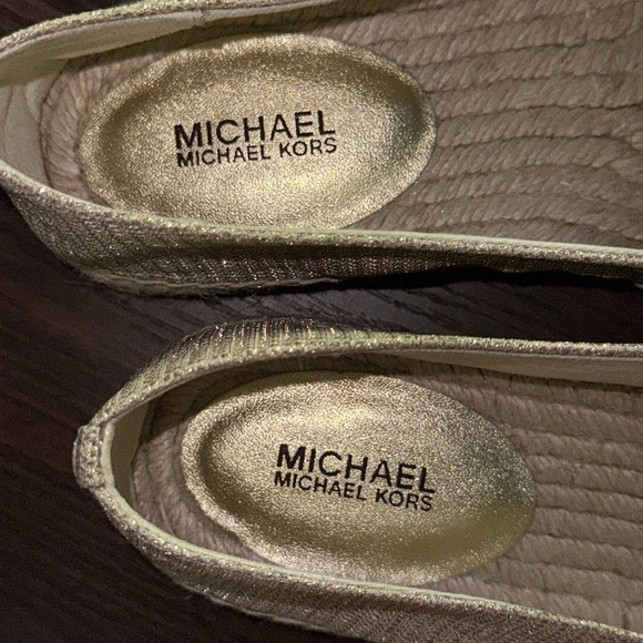 MICHAEL MICHAEL KORS Kendrick Glitter Chain-Mesh Slip-On Espadrille Light Gold - Picture 6 of 9